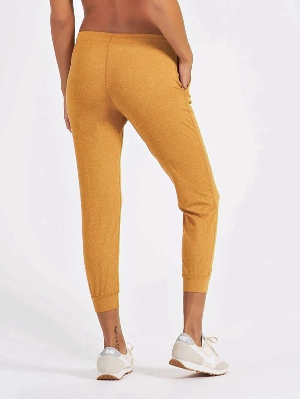 Vuori Performance Jogger Pants in Orange Small - Picture 4 of 9